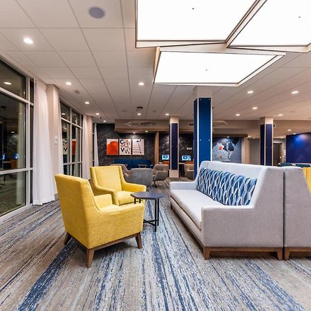 Holiday Inn Express & Suites Charlottesville By Ihg Dış mekan fotoğraf