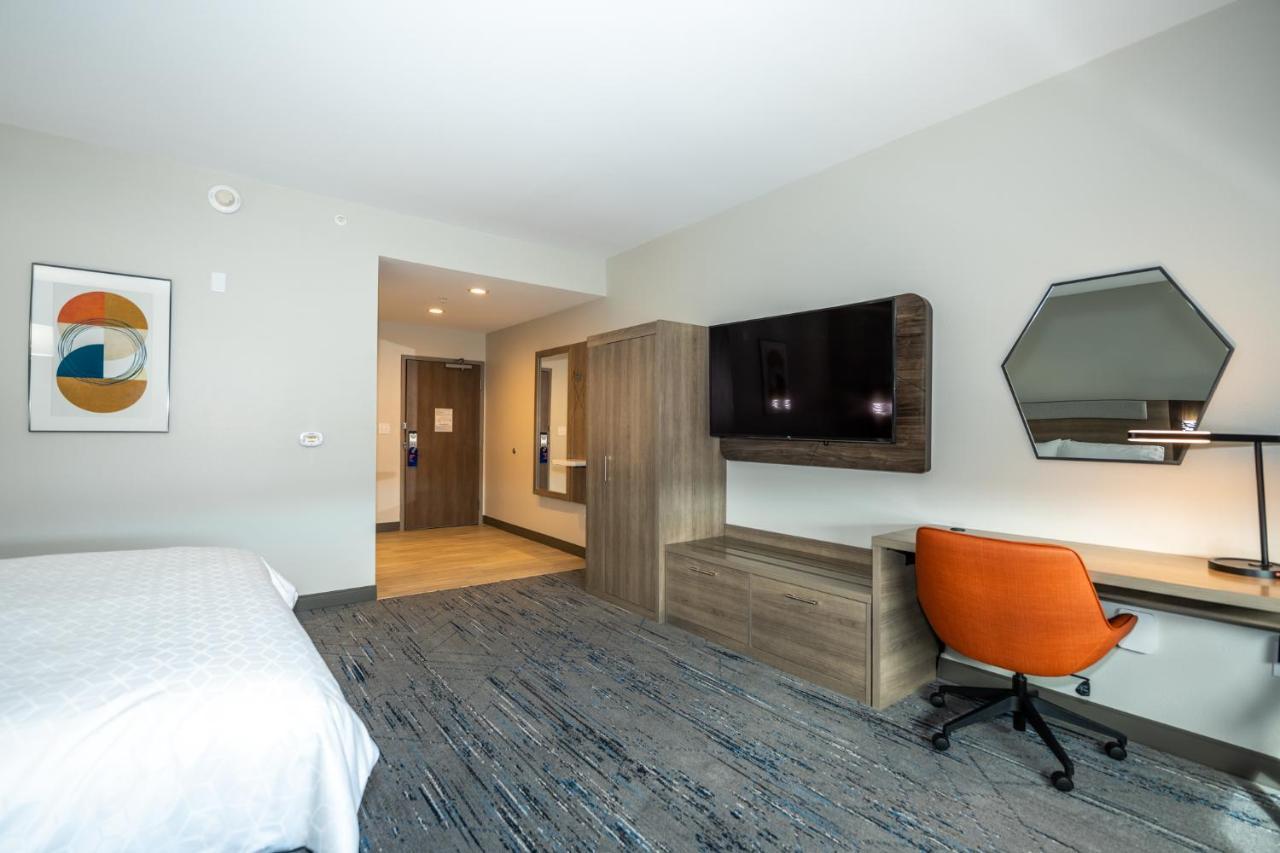 Holiday Inn Express & Suites Charlottesville By Ihg Dış mekan fotoğraf