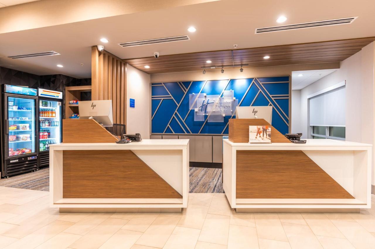 Holiday Inn Express & Suites Charlottesville By Ihg Dış mekan fotoğraf
