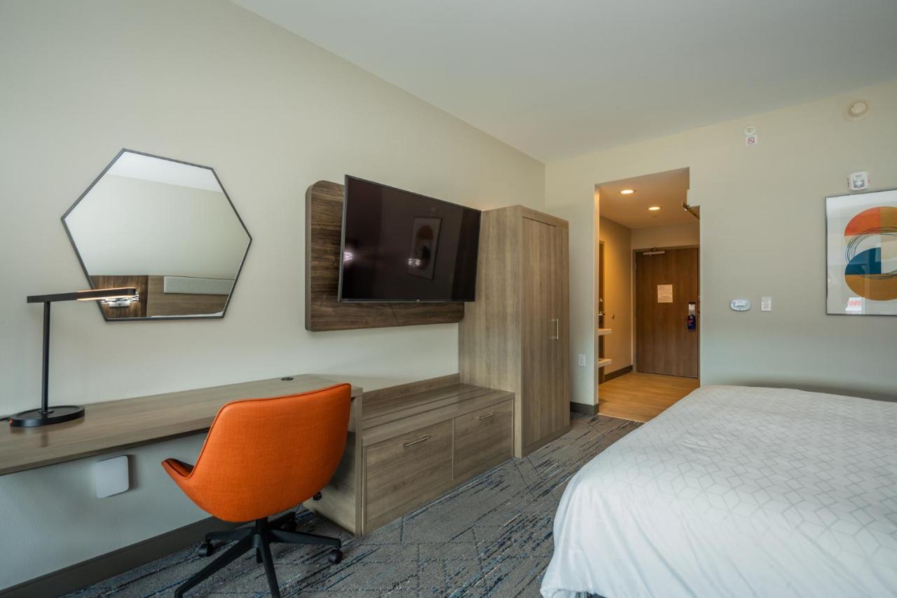 Holiday Inn Express & Suites Charlottesville By Ihg Dış mekan fotoğraf
