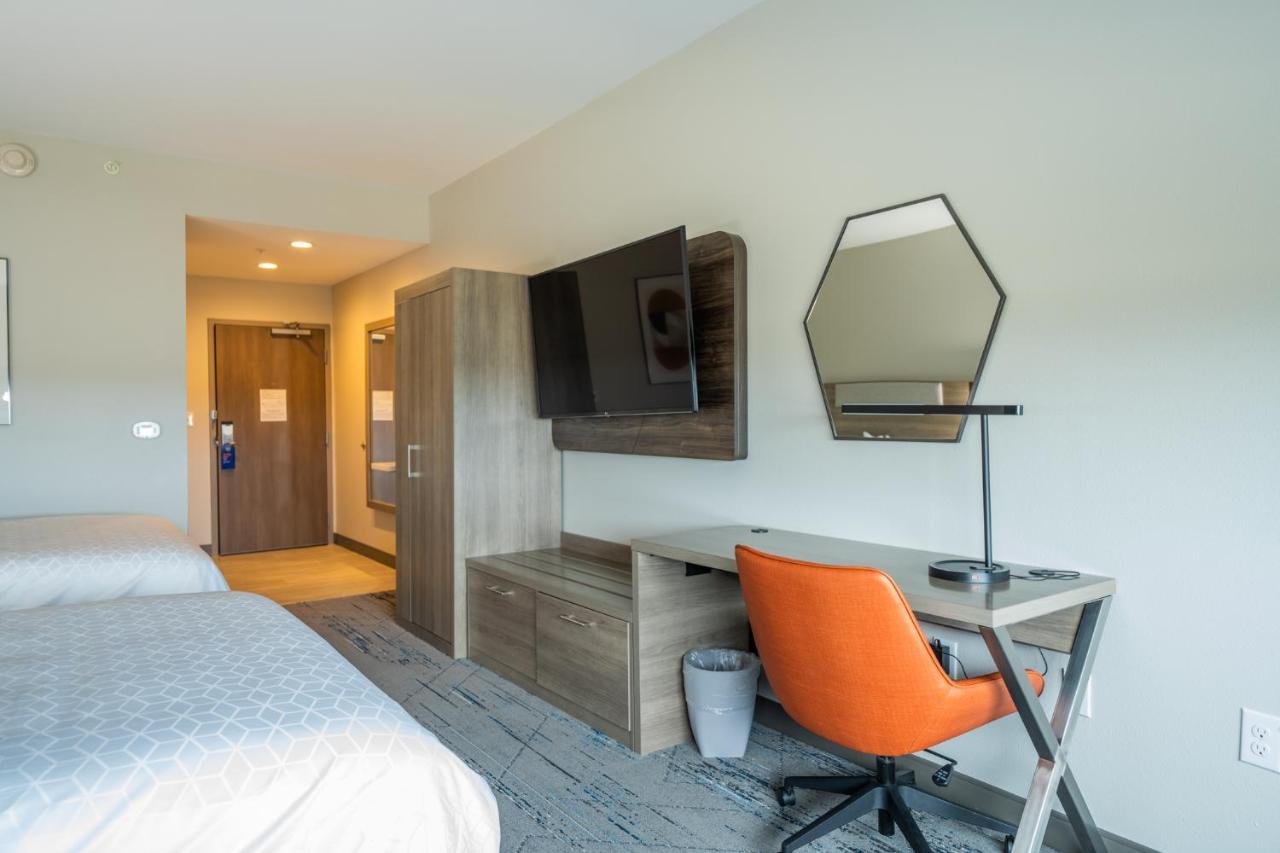 Holiday Inn Express & Suites Charlottesville By Ihg Dış mekan fotoğraf