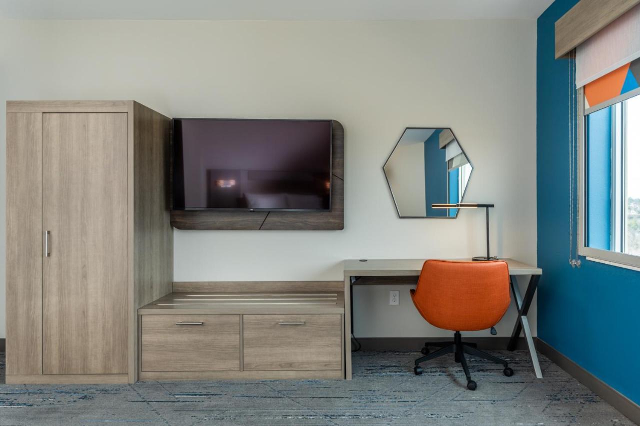 Holiday Inn Express & Suites Charlottesville By Ihg Dış mekan fotoğraf