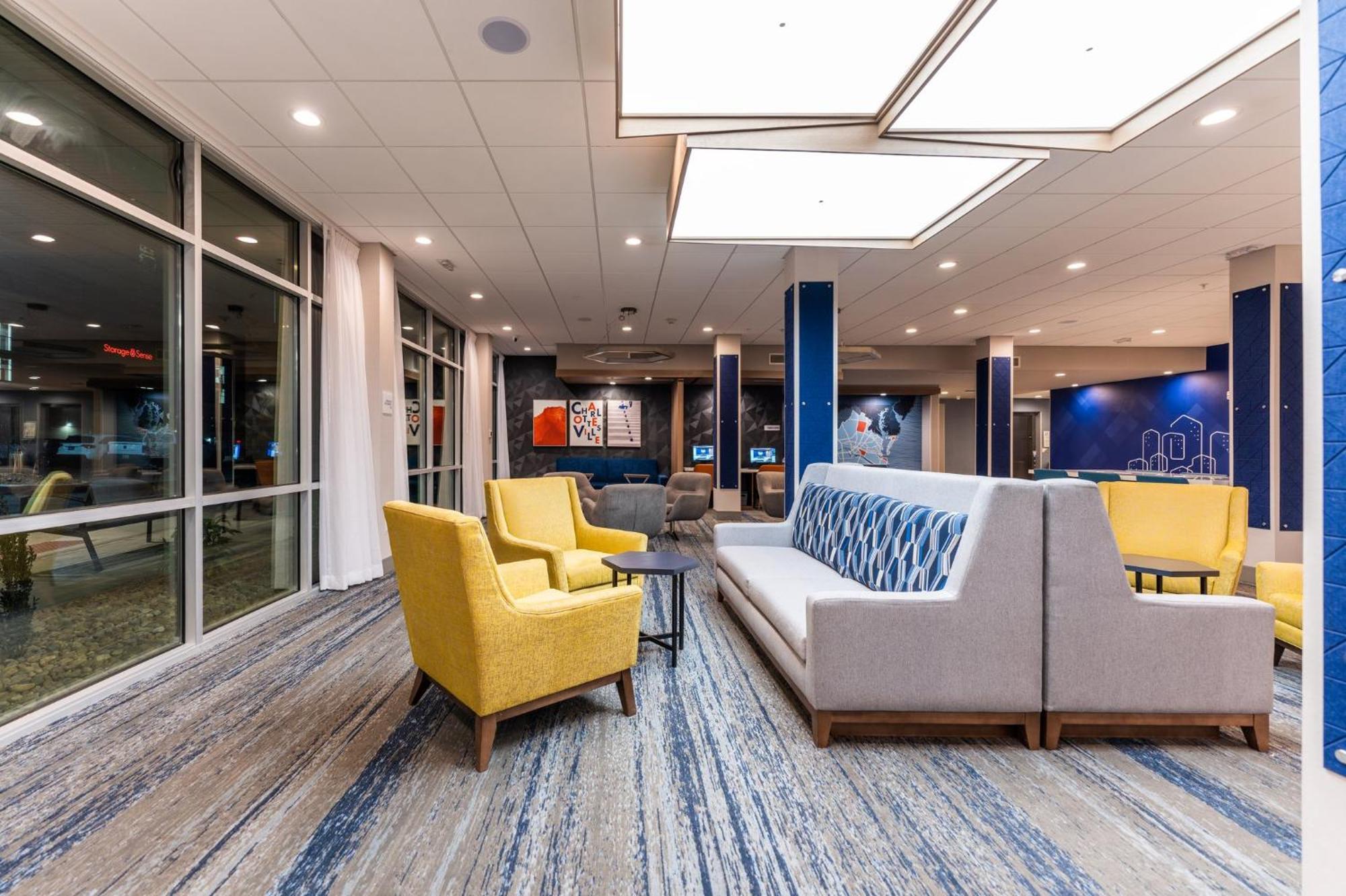 Holiday Inn Express & Suites Charlottesville By Ihg Dış mekan fotoğraf